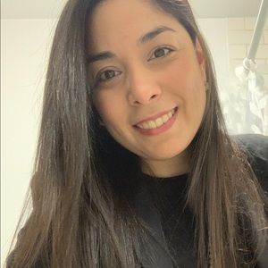 Meet your Posher, Elisa